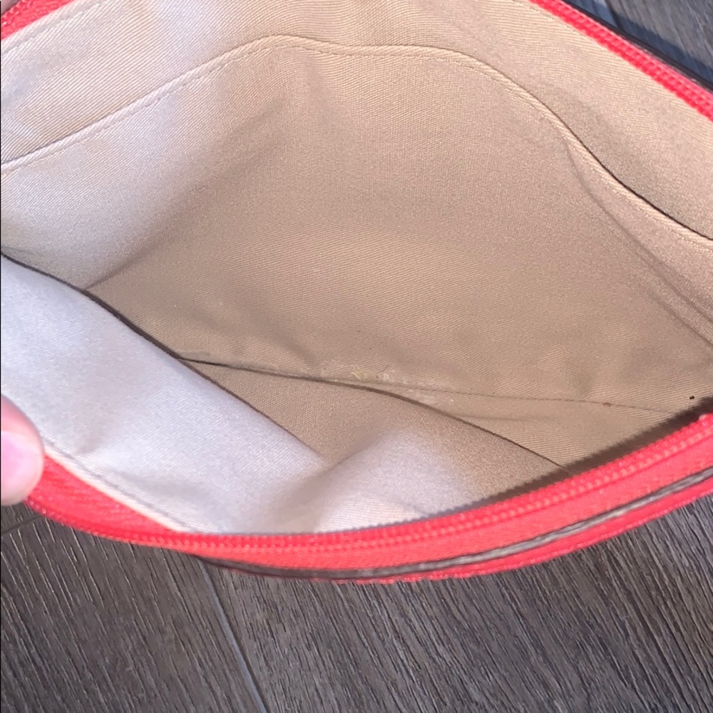 Coach Clutch - Picture 5 of 6